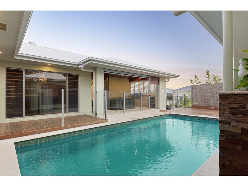 11 Nadine Crescent, Thornlands QLD 4164