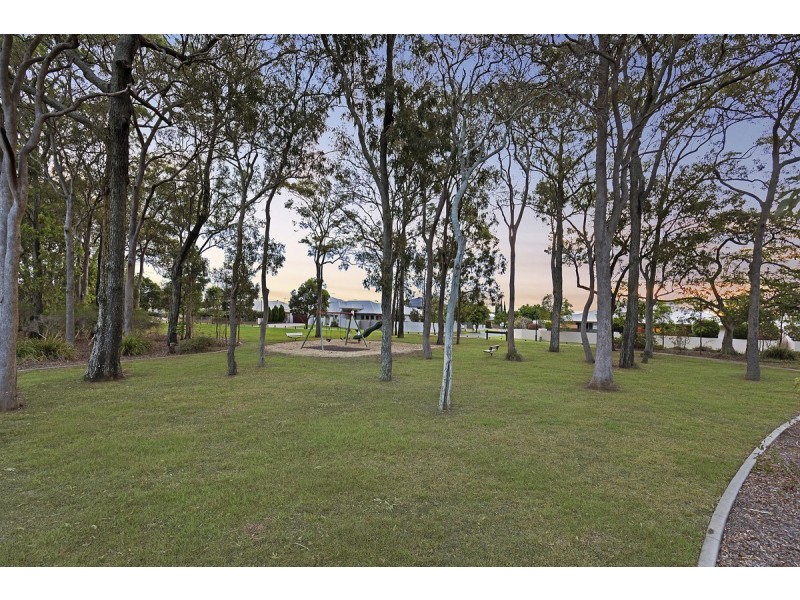11 Nadine Crescent, Thornlands QLD 4164