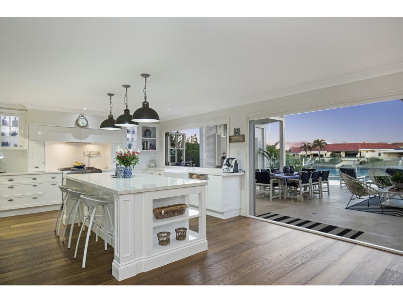 42 Seacrest Court, Raby Bay QLD 4163