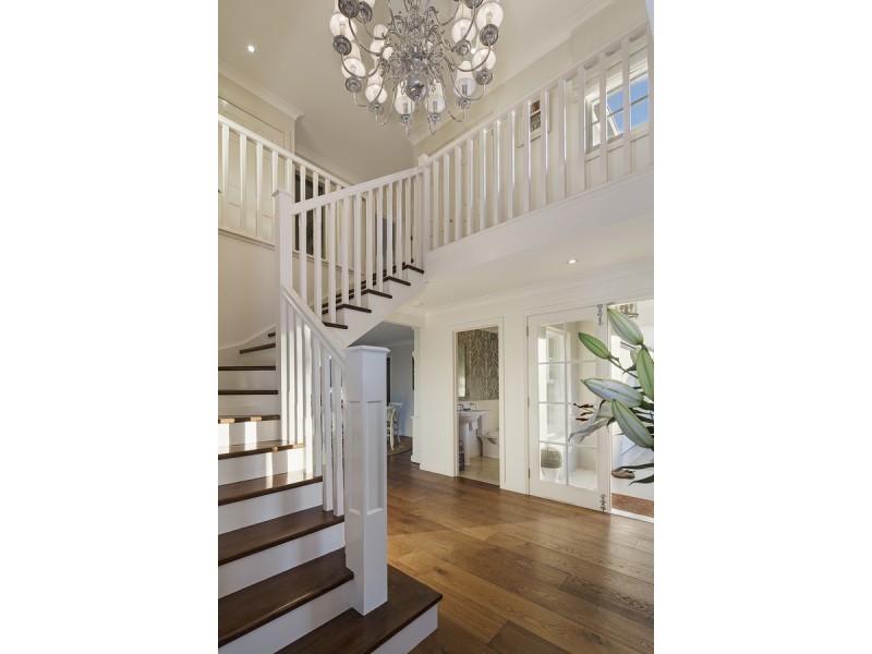 42 Seacrest Court, Raby Bay QLD 4163