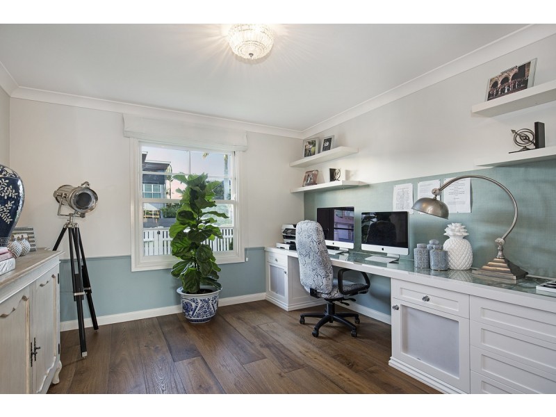 42 Seacrest Court, Raby Bay QLD 4163