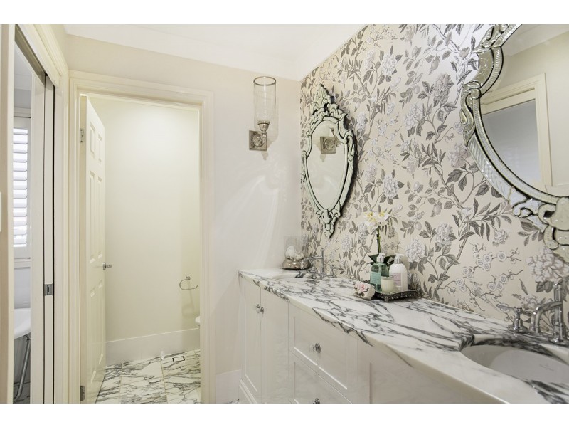 42 Seacrest Court, Raby Bay QLD 4163