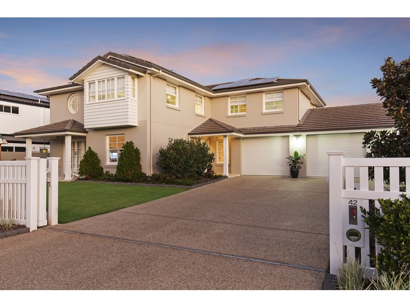 42 Seacrest Court, Raby Bay QLD 4163