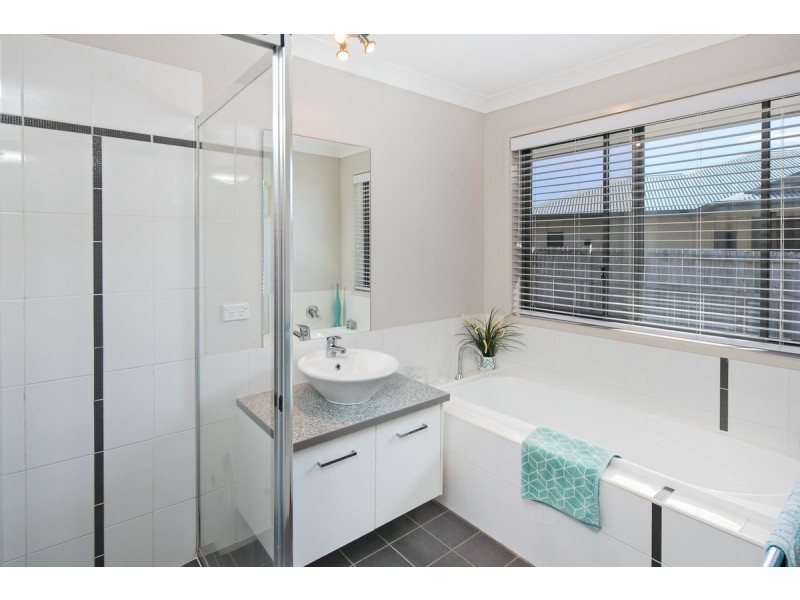 7 Ingot Close, Thornlands QLD 4164