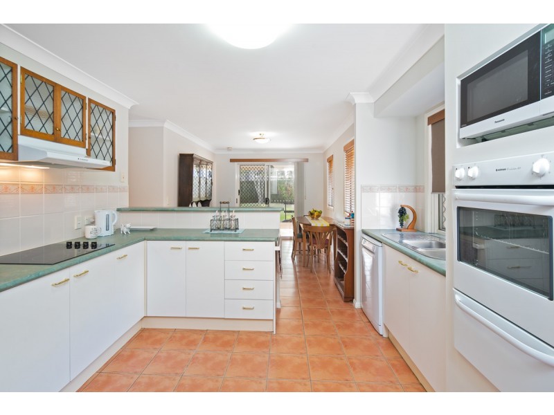 16A Russell Street, Cleveland QLD 4163