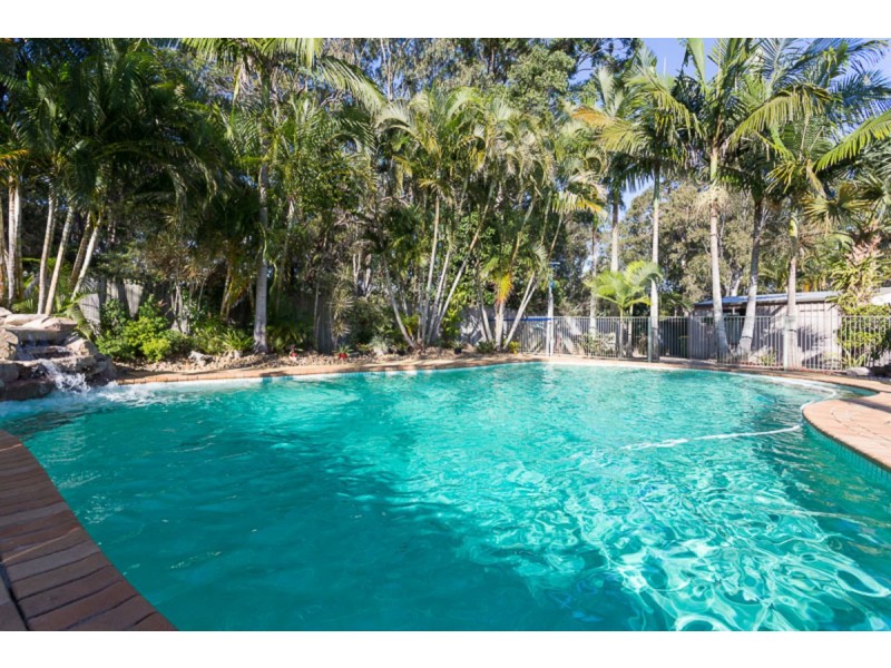 4 Honeysuckle Court, Victoria Point QLD 4165