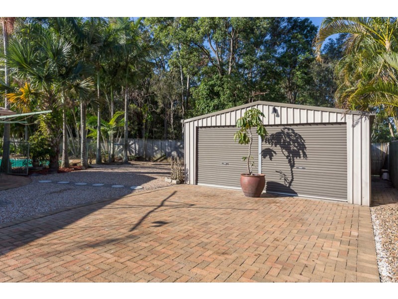 4 Honeysuckle Court, Victoria Point QLD 4165
