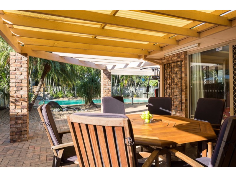 4 Honeysuckle Court, Victoria Point QLD 4165