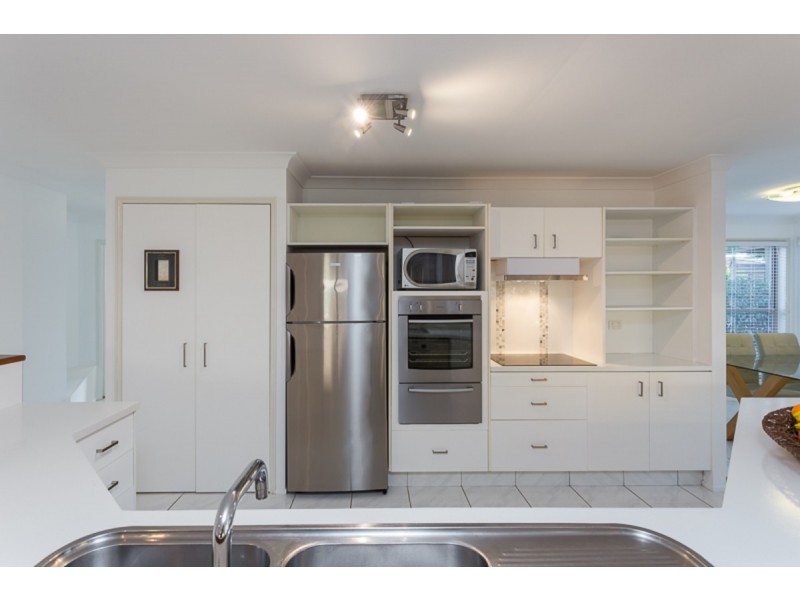 4 Honeysuckle Court, Victoria Point QLD 4165