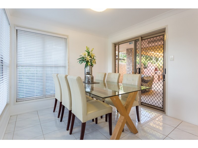 4 Honeysuckle Court, Victoria Point QLD 4165