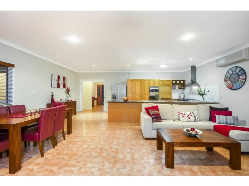 24 Grevillea Street, Redland Bay QLD 4165