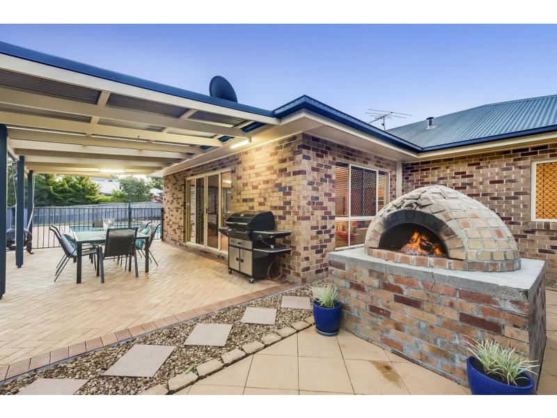 24 Grevillea Street, Redland Bay QLD 4165