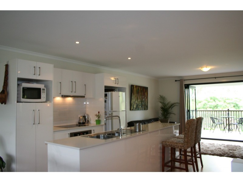 2/175 Norman Avenue, Norman Park QLD 4170