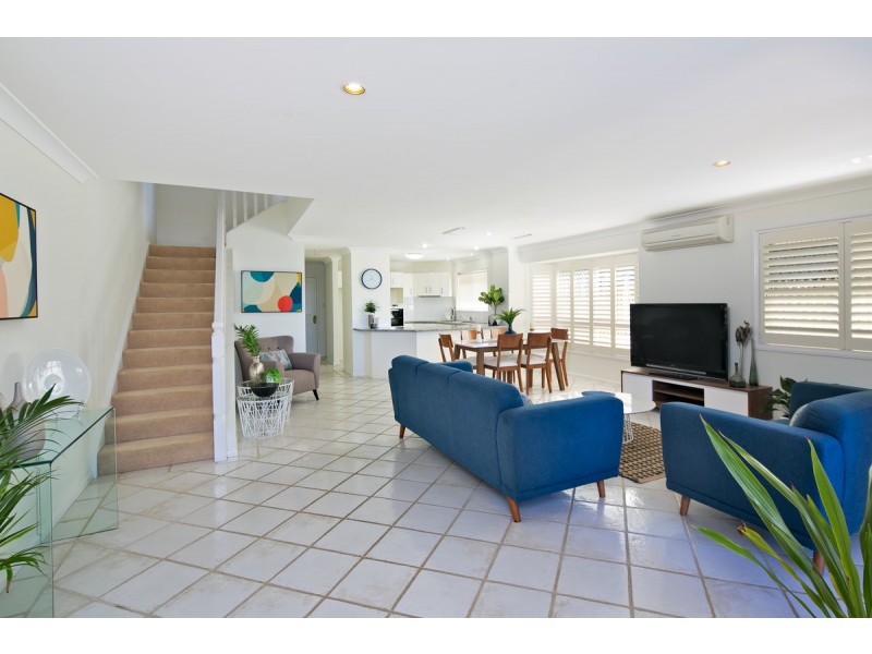 2/192 Shore Street North, Cleveland QLD 4163