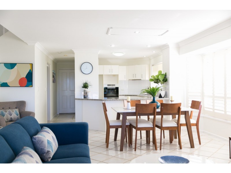 2/192 Shore Street North, Cleveland QLD 4163