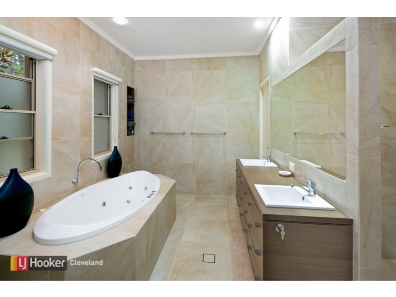 5 The Grove, Thornlands QLD 4164
