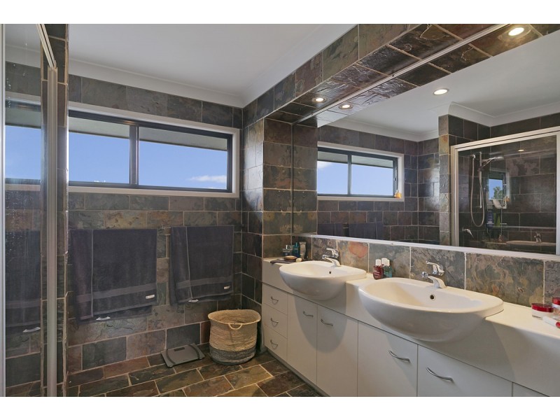 7 Grevillea Street, Ormiston QLD 4160