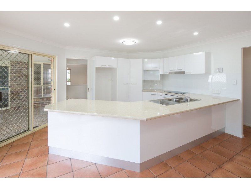 8 Karen Street, Cleveland QLD 4163