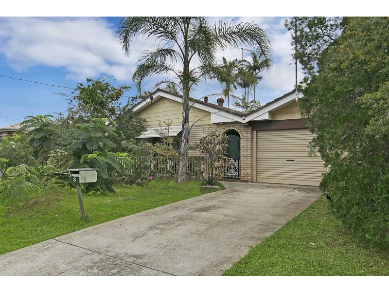 3 Vera Street, Redland Bay QLD 4165