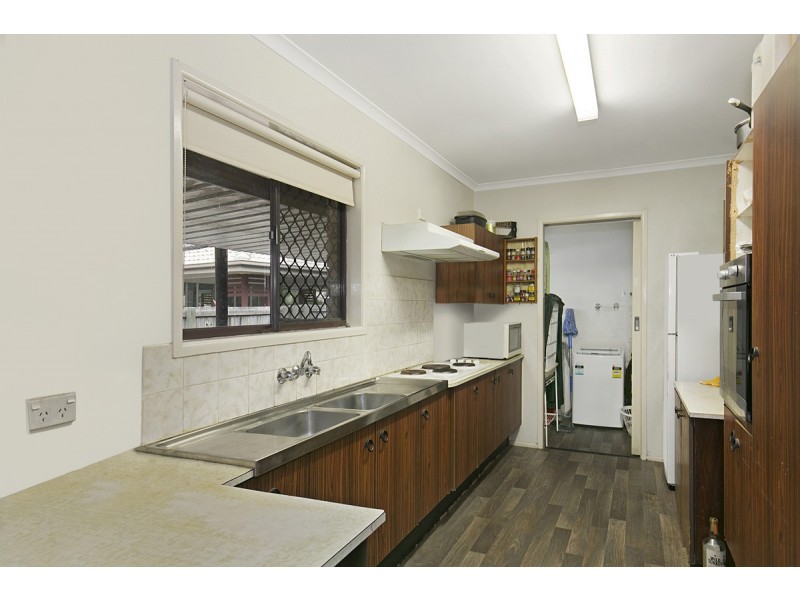 3 Vera Street, Redland Bay QLD 4165