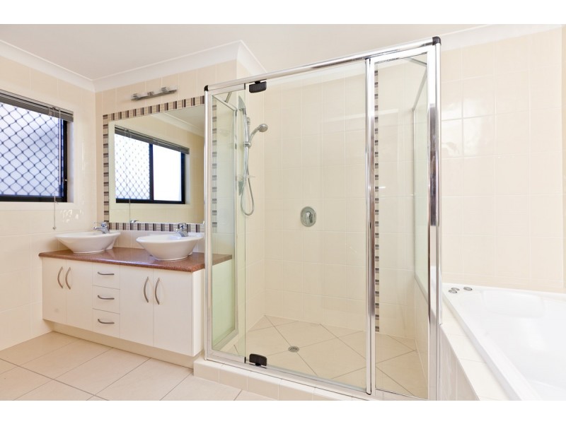 19 Manning Esplanade, Thornlands QLD 4164