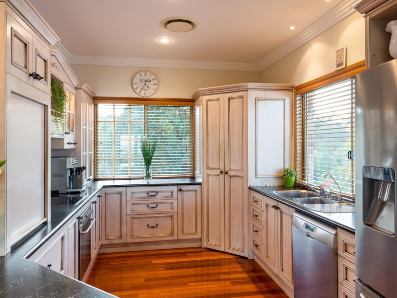 11 Creedin Court, Redland Bay QLD 4165