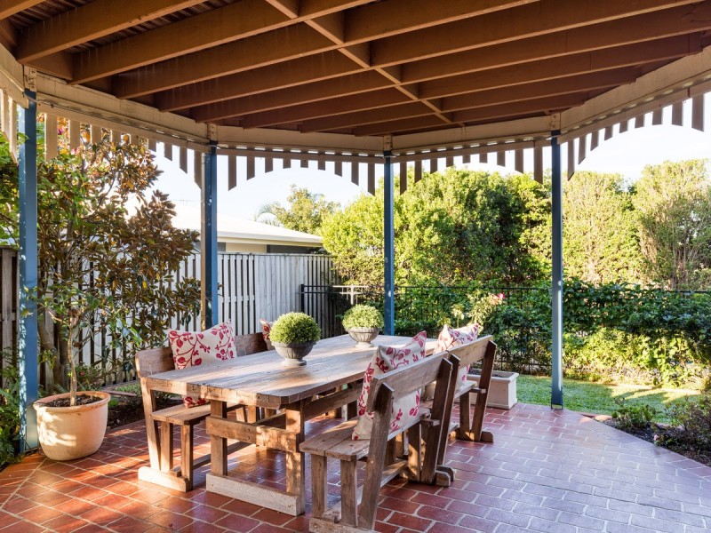 11 Creedin Court, Redland Bay QLD 4165