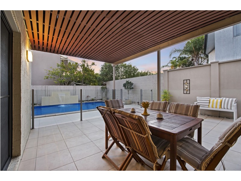 24 Compass Court, Raby Bay QLD 4163