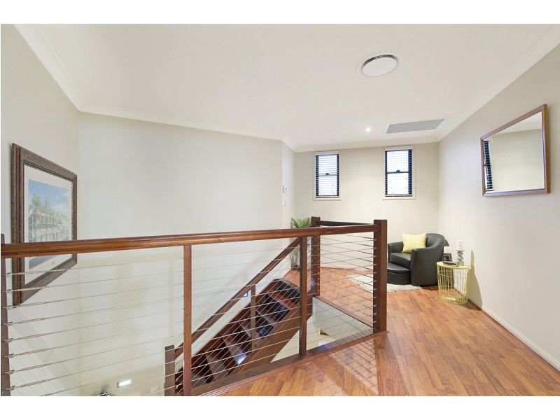 24 Compass Court, Raby Bay QLD 4163