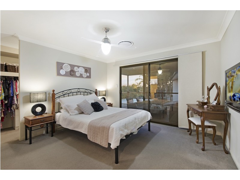 24 Compass Court, Raby Bay QLD 4163