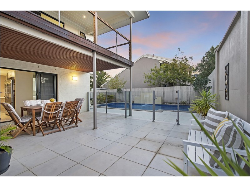 24 Compass Court, Raby Bay QLD 4163