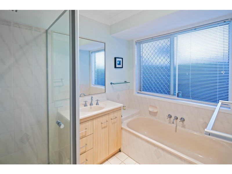 14 Redgrove Avenue, Wellington Point QLD 4160