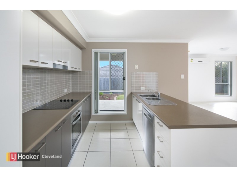 8 Lizard Place, Redland Bay QLD 4165