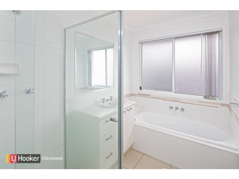 8 Lizard Place, Redland Bay QLD 4165