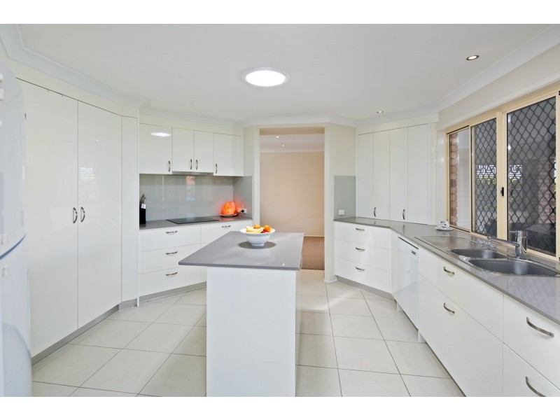 13 Lidgard Street, Thornlands QLD 4164