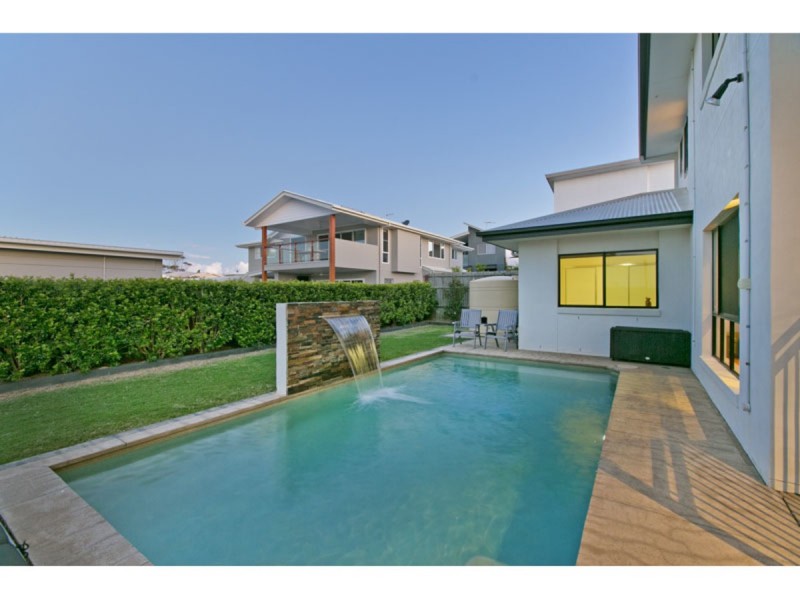 8 Seaspray Street, Thornlands QLD 4164