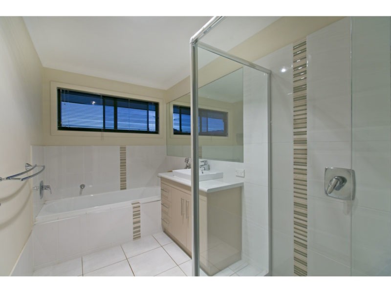 8 Seaspray Street, Thornlands QLD 4164