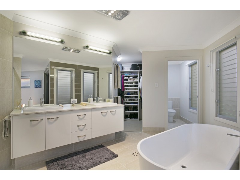 26 Como Street, Ormiston QLD 4160