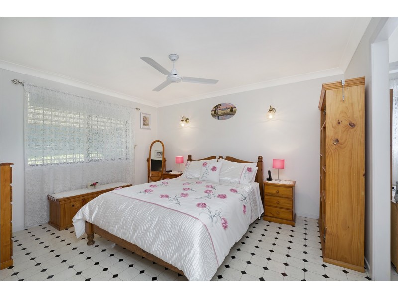 2 Christopher Street, Redland Bay QLD 4165