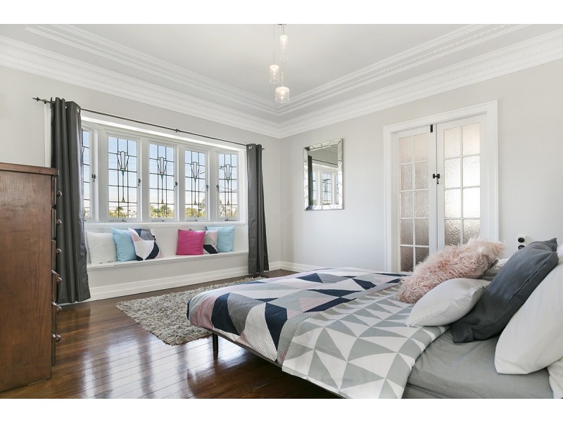 26 Noble Street, Camp Hill QLD 4152