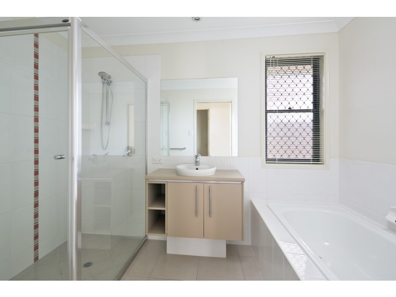 6 Torello Crescent, Victoria Point QLD 4165