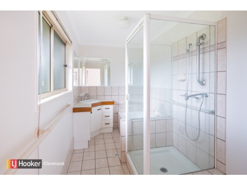 1 Falkirk Parade, Redland Bay QLD 4165