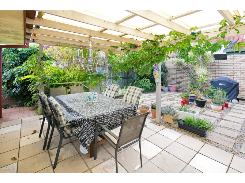 2 Wagtail Court, Victoria Point QLD 4165