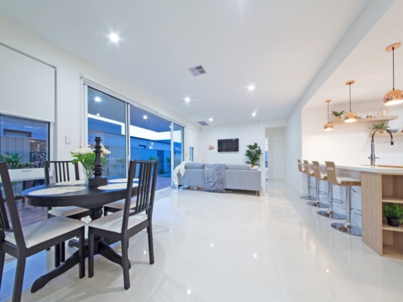 15 Seawater Street, Thornlands QLD 4164