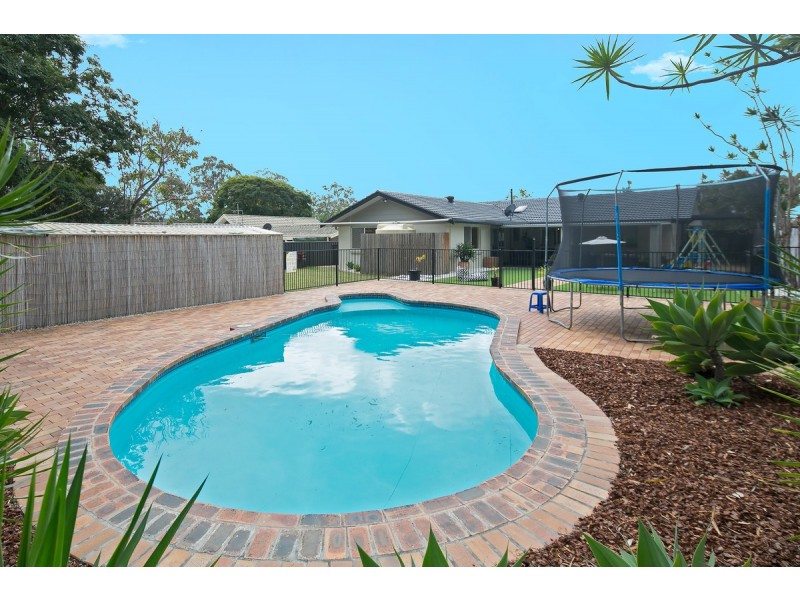 12 Sycamore Parade, Victoria Point QLD 4165