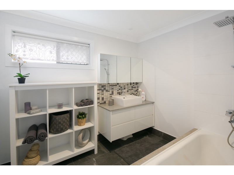 12 Sycamore Parade, Victoria Point QLD 4165