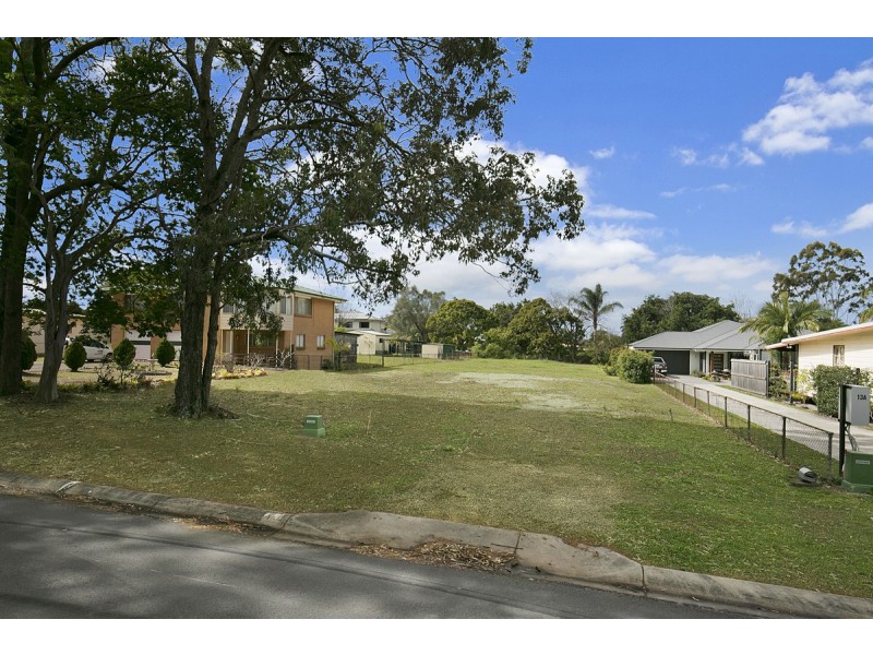 11 Maud Street, Birkdale QLD 4159