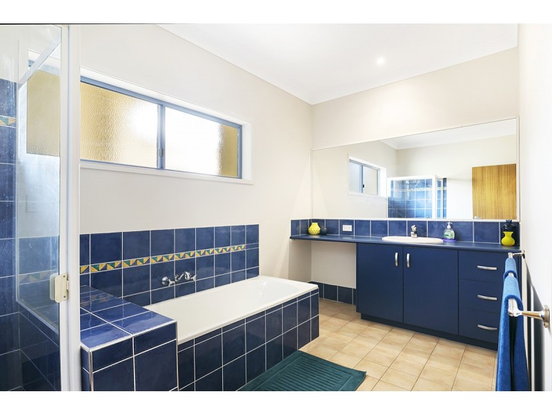 20 Darcelle Place, Ormiston QLD 4160