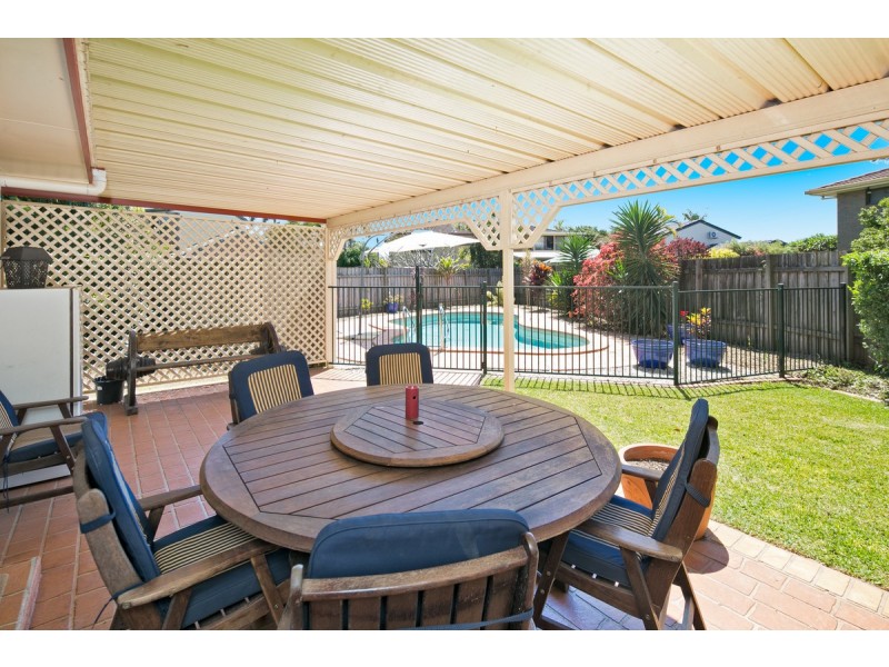 3 Vicki Place, Victoria Point QLD 4165