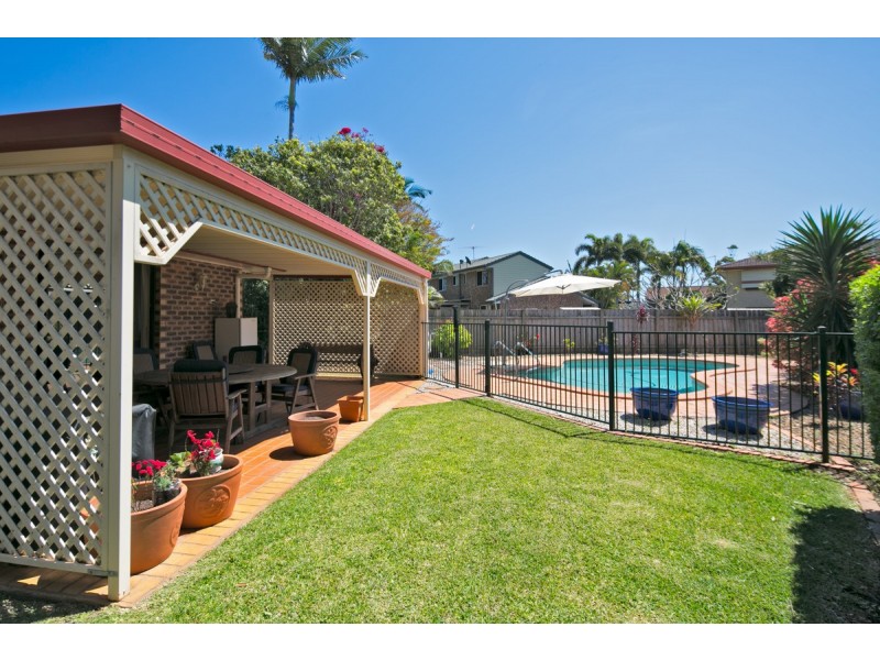 3 Vicki Place, Victoria Point QLD 4165